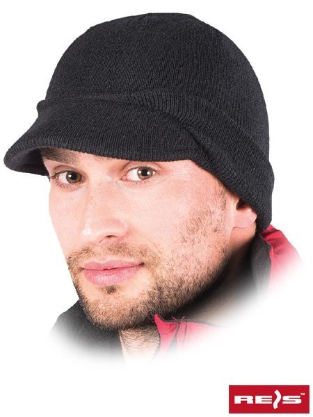 CZAPKA OCIEPLANA OCHRONNA Z DASZKIEM CZAPKA OCIEPLANA OCHRONNA Z DASZKIEM