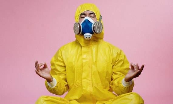 Jak działają maski przeciwgazowe i jakie można kupić w sklepach bhp?