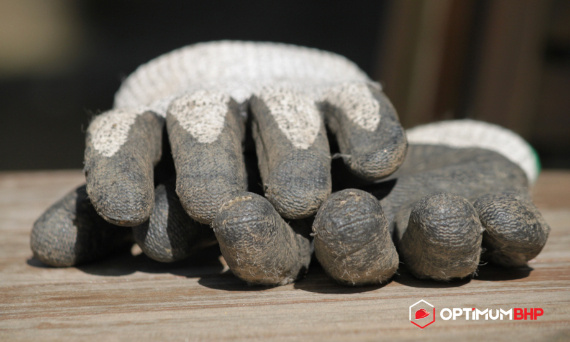 Rękawice robocze – jak w odpowiedni sposób dopasować ich rozmiar? Sklep i hurtownia Optimum BHP podpowiada!